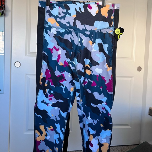 Champion Training Fit capri high rise phone pockets breathable compression - Picture 7 of 9